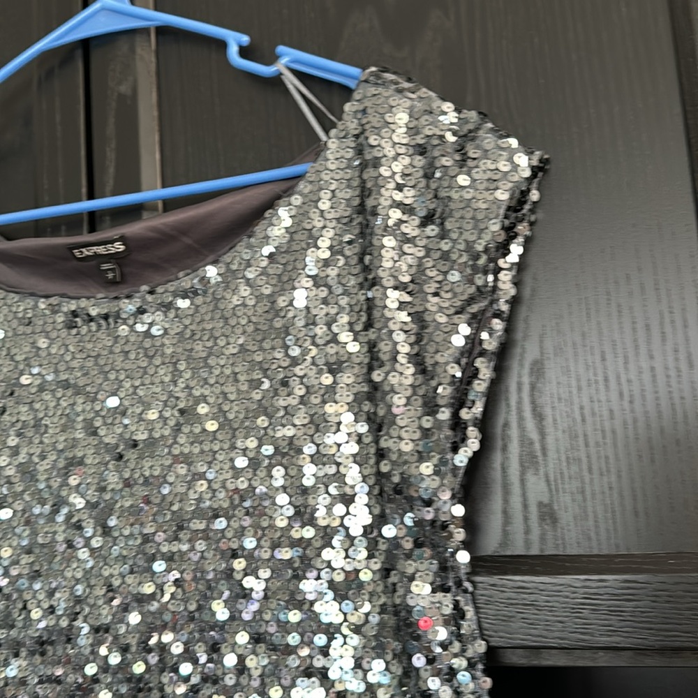 Sequin top - Picture 3 of 10